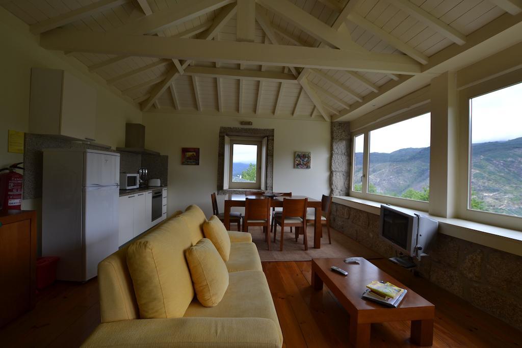 Hostal Aldeia Turistica De Louredo Vieira do Minho Habitación foto