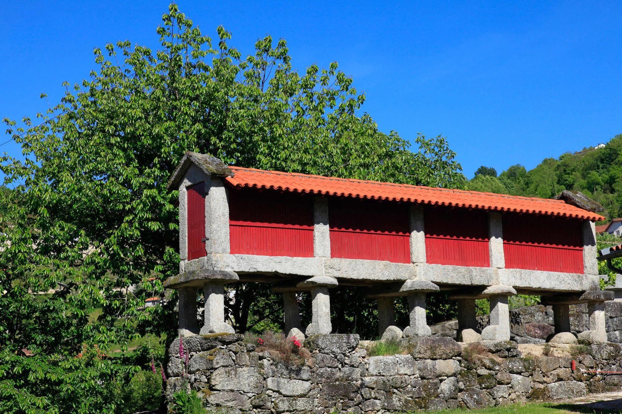 Hostal Aldeia Turistica De Louredo Vieira do Minho Exterior foto